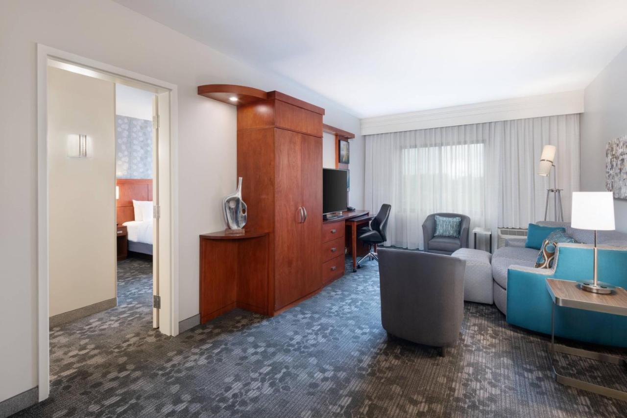 Отель Courtyard By Marriott Pittsburgh Washington Meadow Lands Экстерьер фото